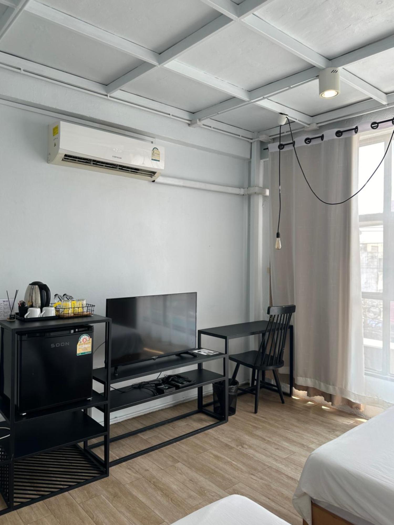 Хостел Beige Poshtels + Netflix Бангкок Экстерьер фото