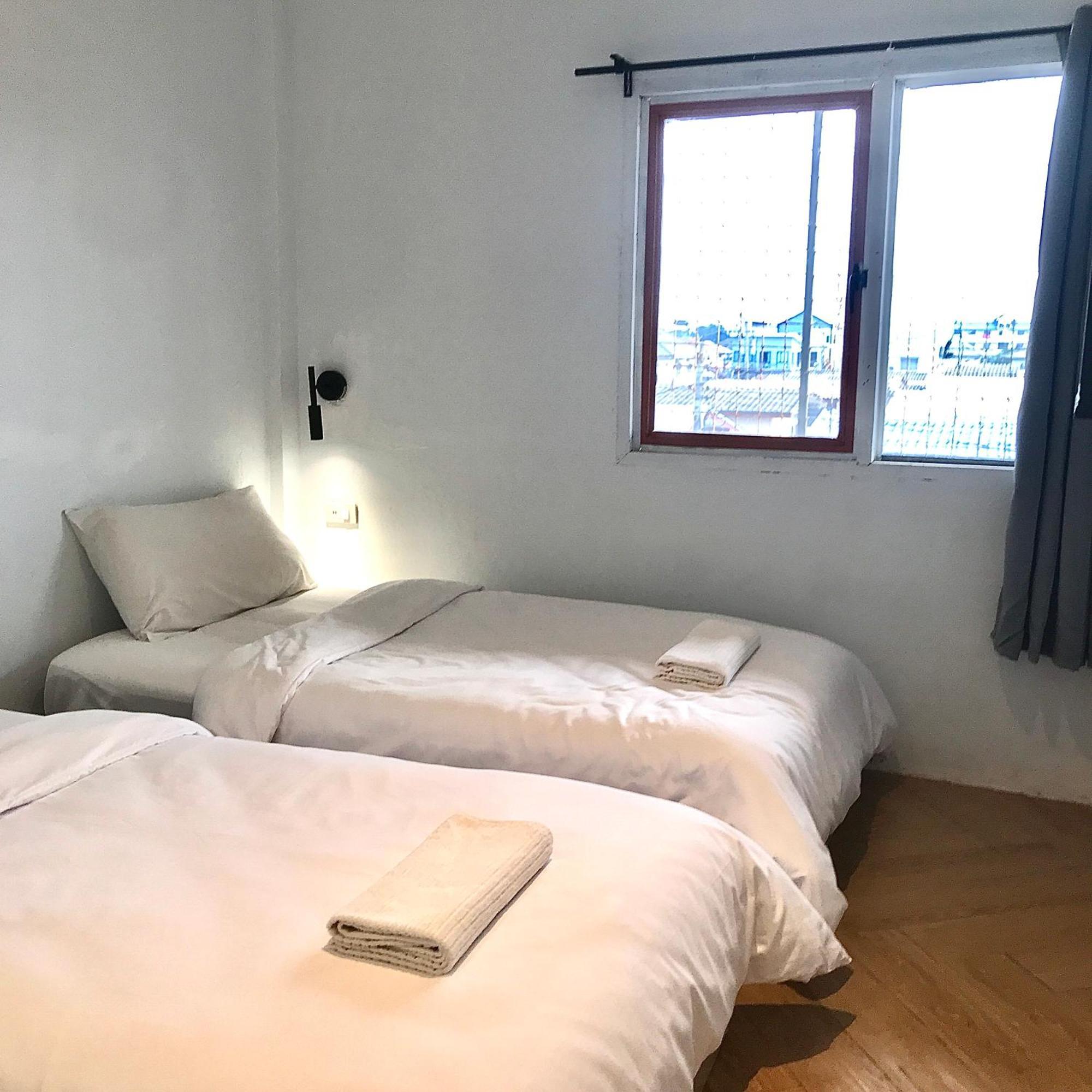 Хостел Beige Poshtels + Netflix Бангкок Экстерьер фото