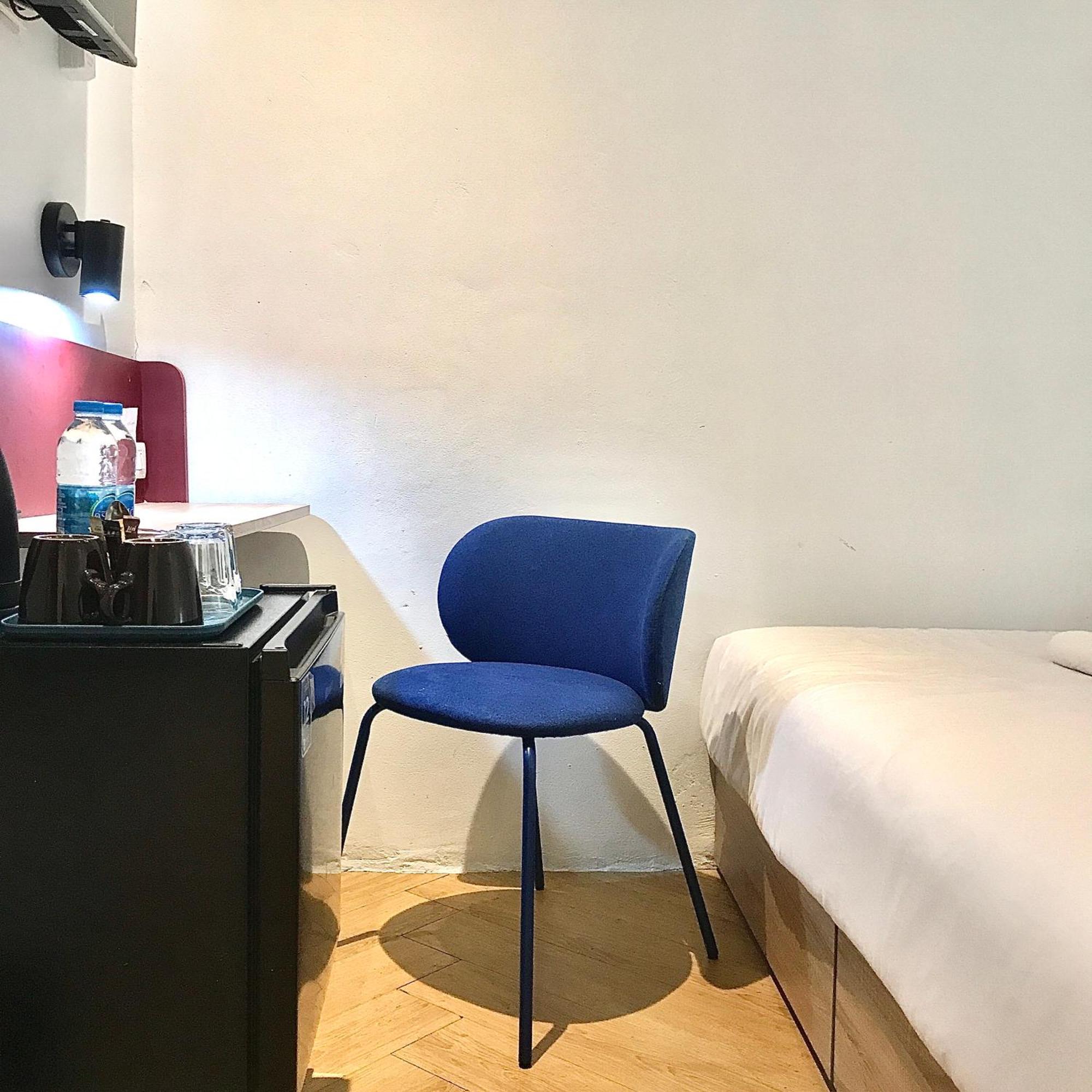 Хостел Beige Poshtels + Netflix Бангкок Экстерьер фото